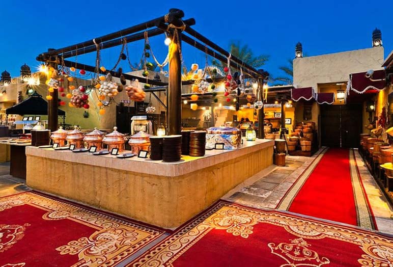 Safari with Bab AL Shams Dinner